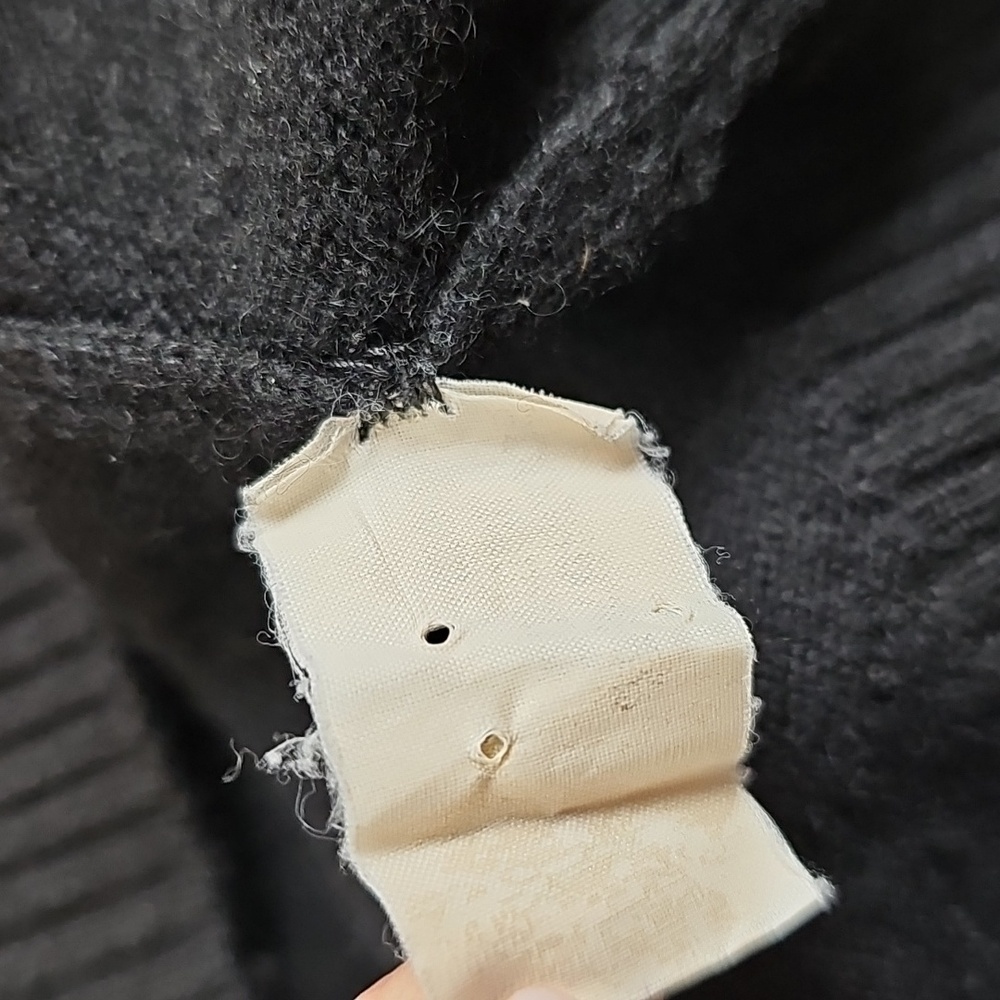 J. CREW 100% 2-PLY CASHMERE BLACK LONG SLEEVE BUTTON-UP CARDIGAN *WITH FLAW* - Picture 16 of 16